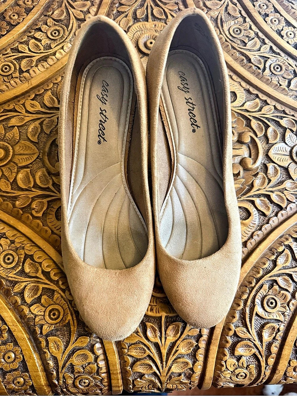 Easy Street Suede-Look Block Heel Pumps US 8 1/2 W